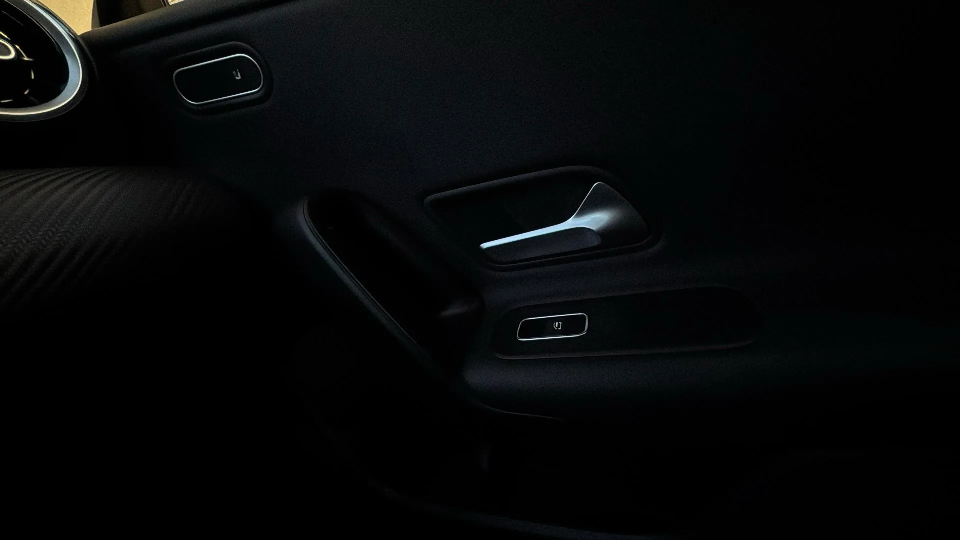 Mercedes-Benz CLA 180 - foto 19