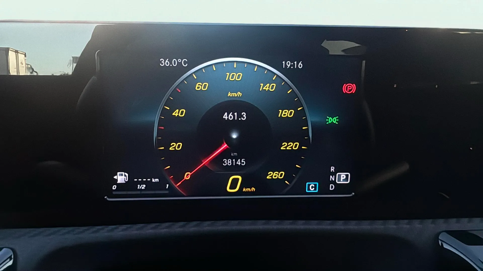 Mercedes-Benz CLA 180 - foto 11