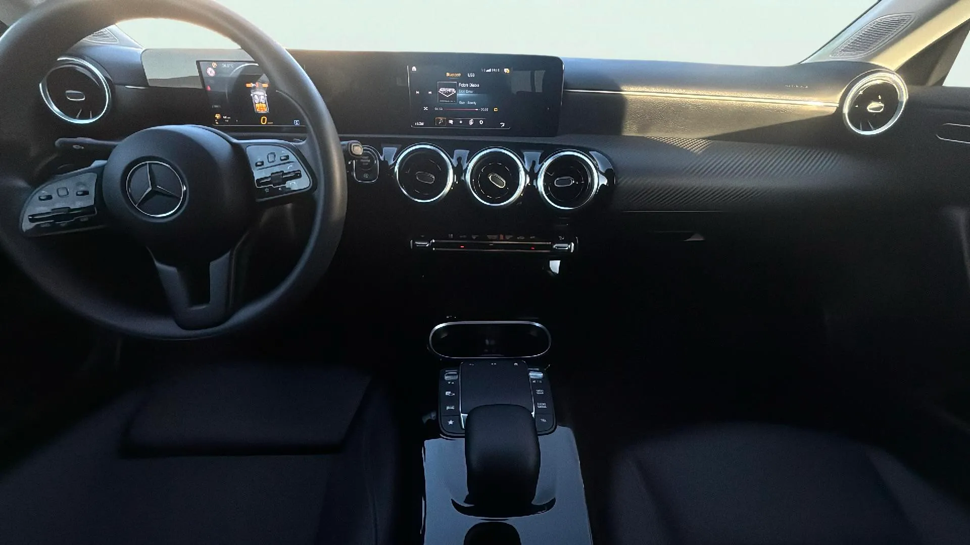 Mercedes-Benz CLA 180 - foto 9