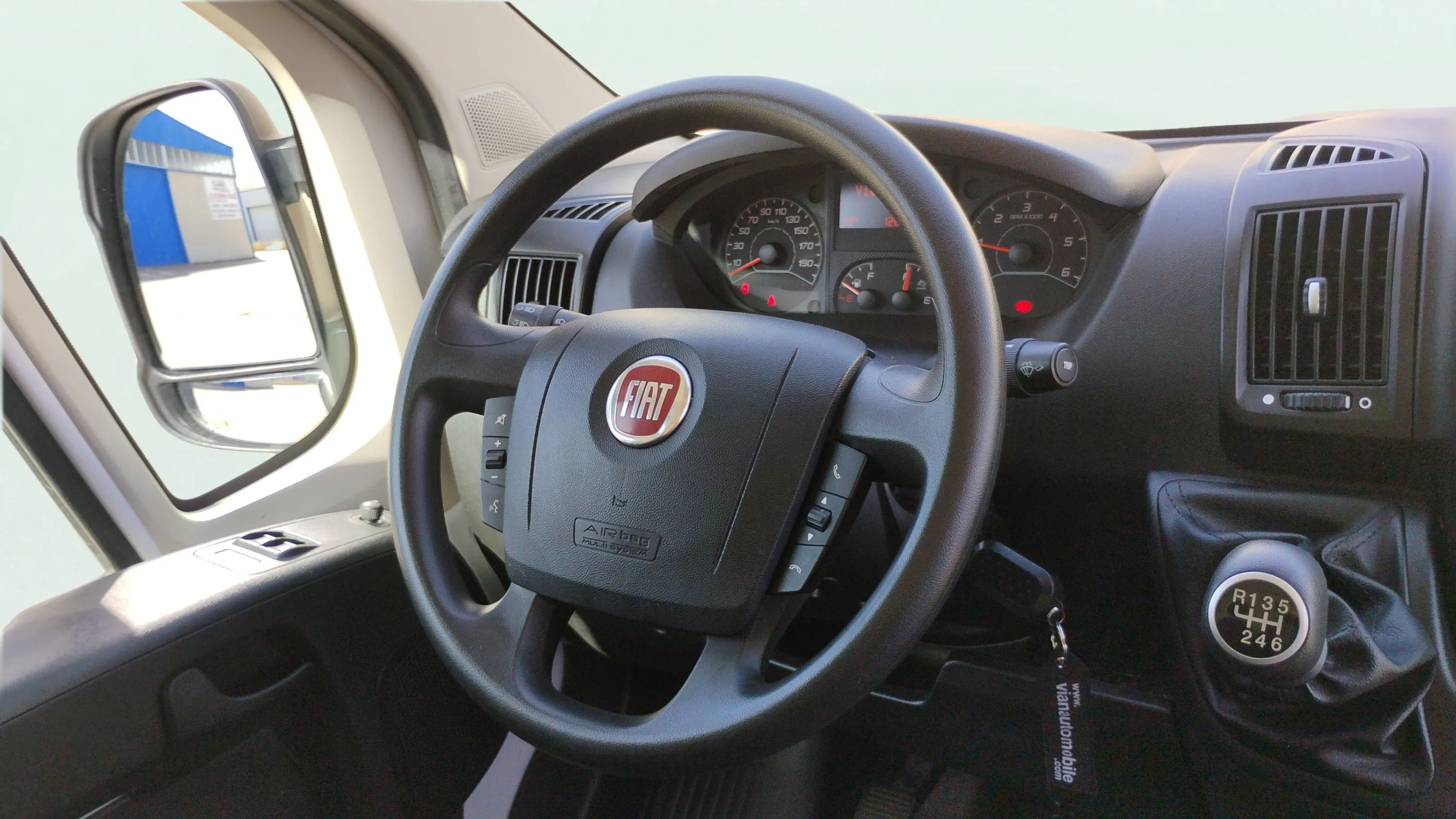 Fiat Ducato 30 L2H2 2.3 - foto 17