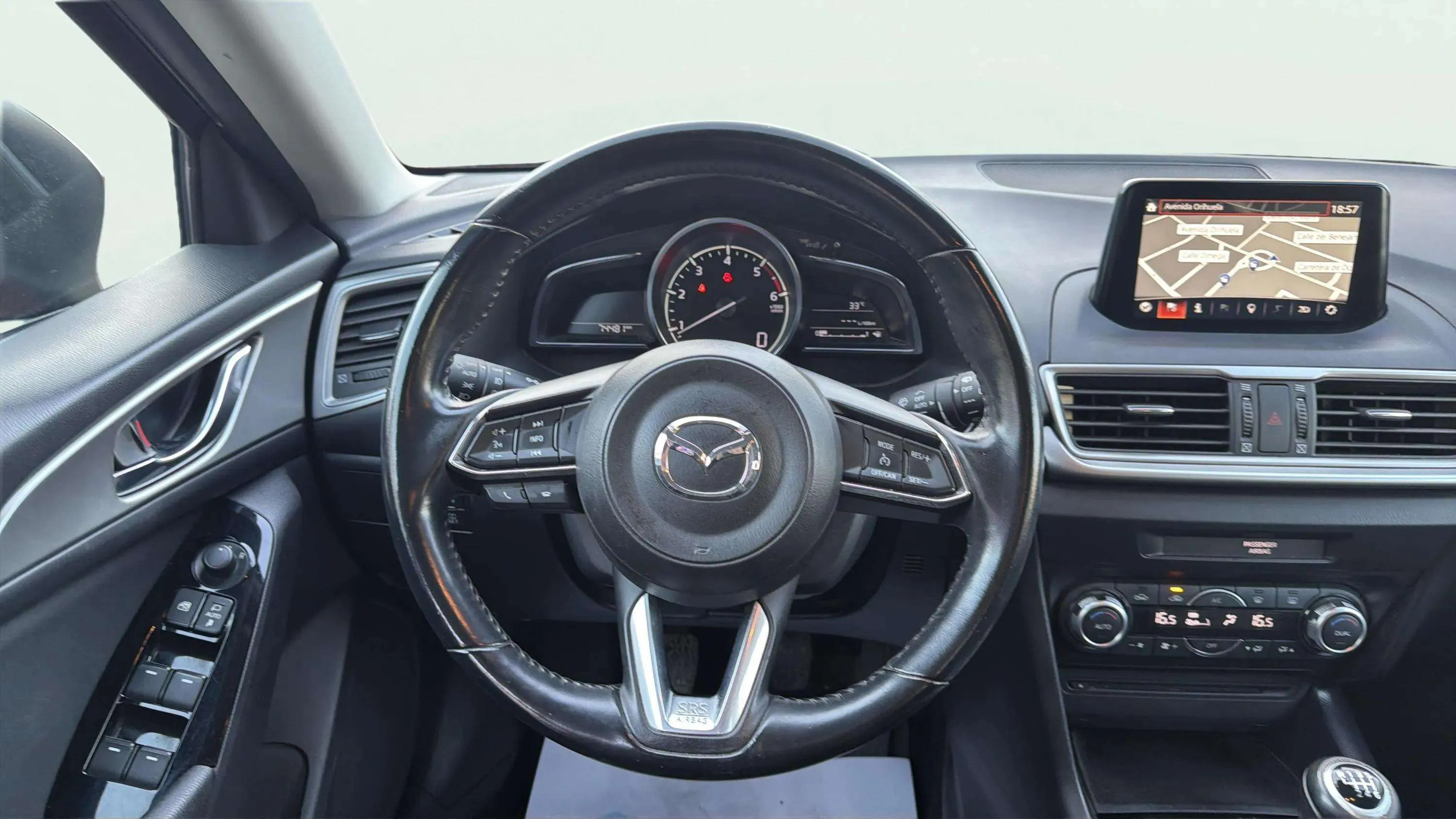 Mazda Mazda3 1.5 DE Black Tech Edition - foto 11
