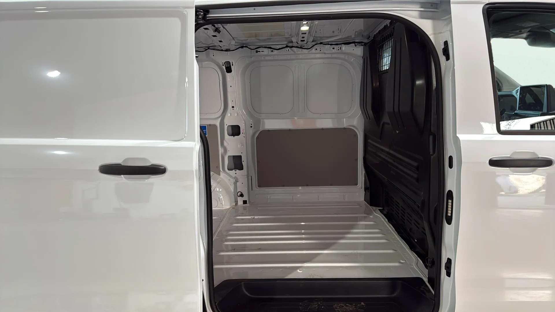 Volkswagen Transporter L - foto 19