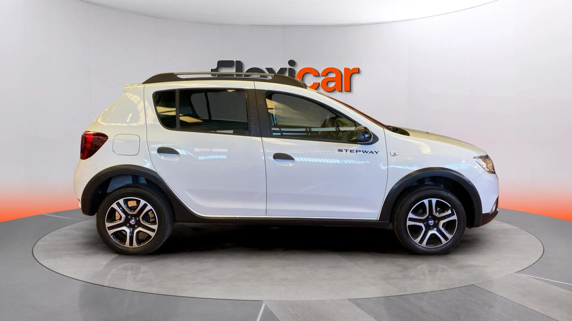 Dacia Sandero Stepway Essential TCe (90V) - foto 8