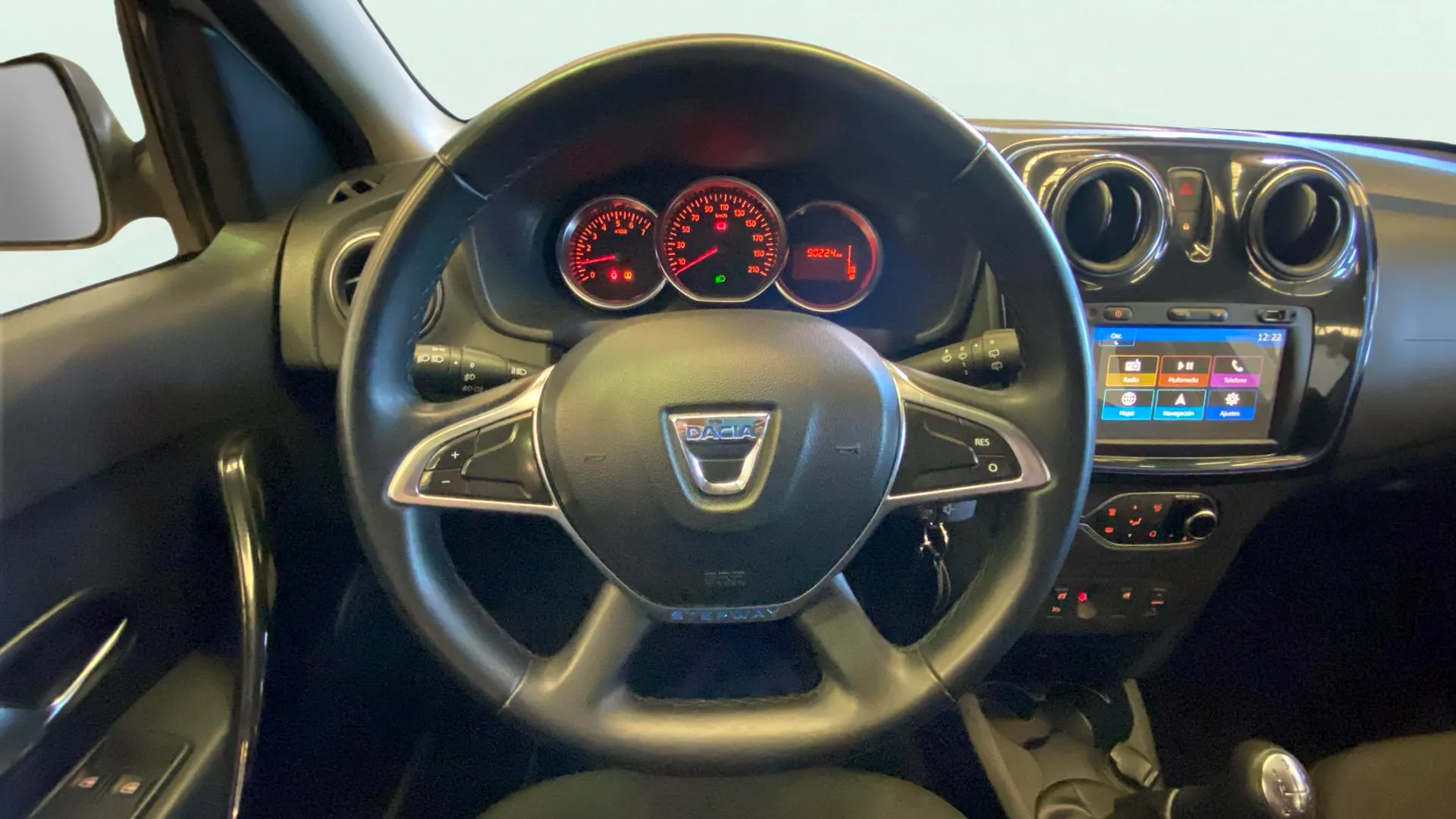 Dacia Sandero Stepway Essential TCe (90V) - foto 18