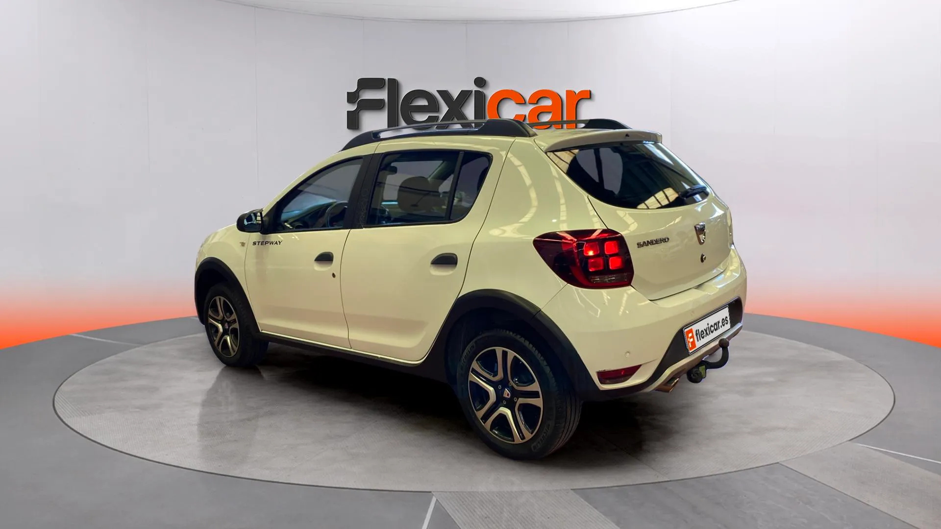 Dacia Sandero Stepway Essential TCe (90V) - foto 5