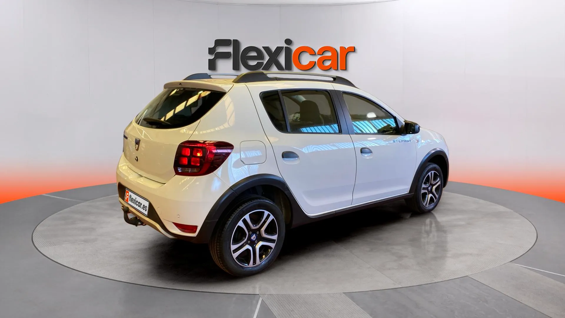 Dacia Sandero Stepway Essential TCe (90V) - foto 7