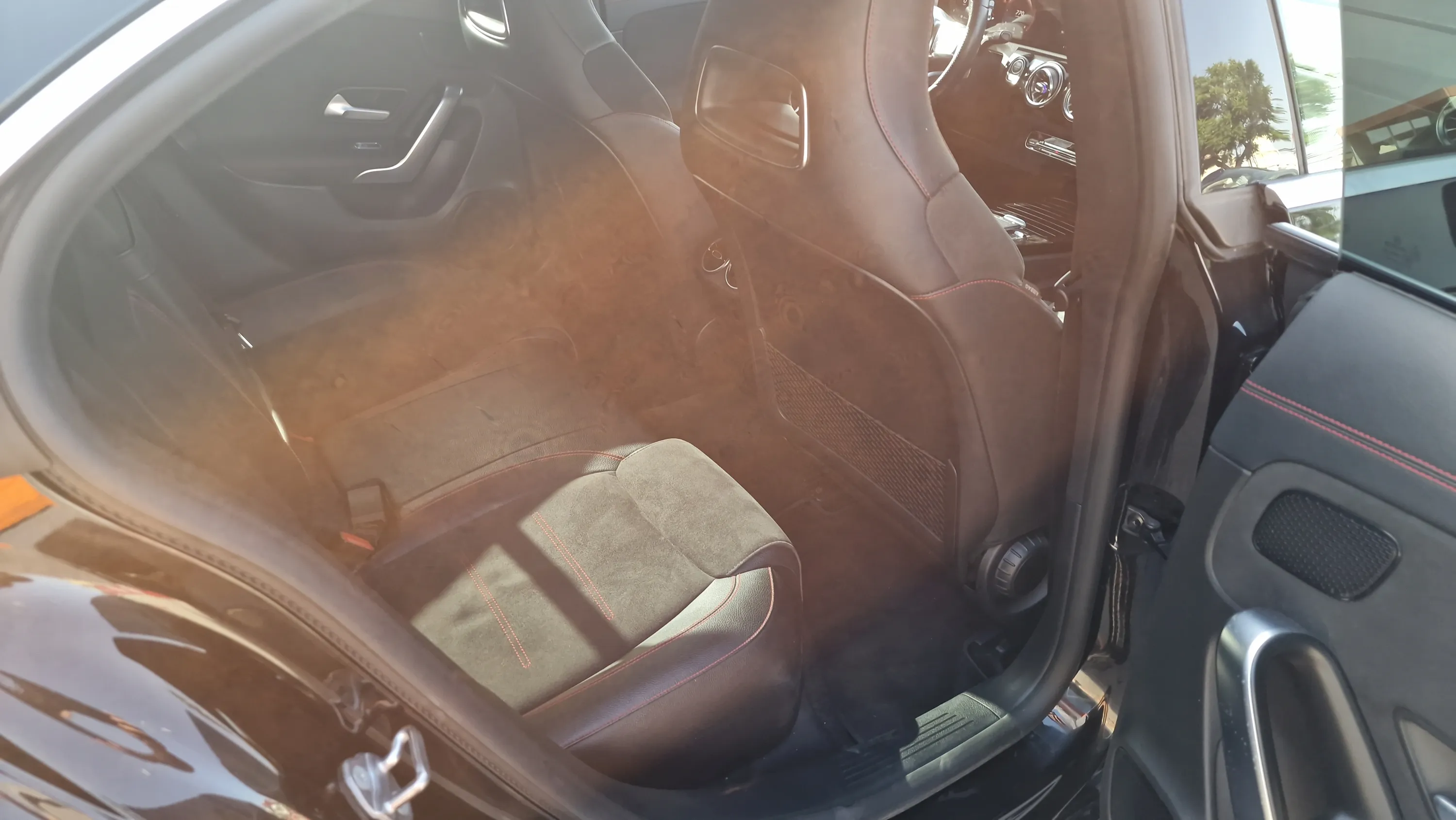 Mercedes-Benz CLA 200 D 4MATIC DCT - foto 24