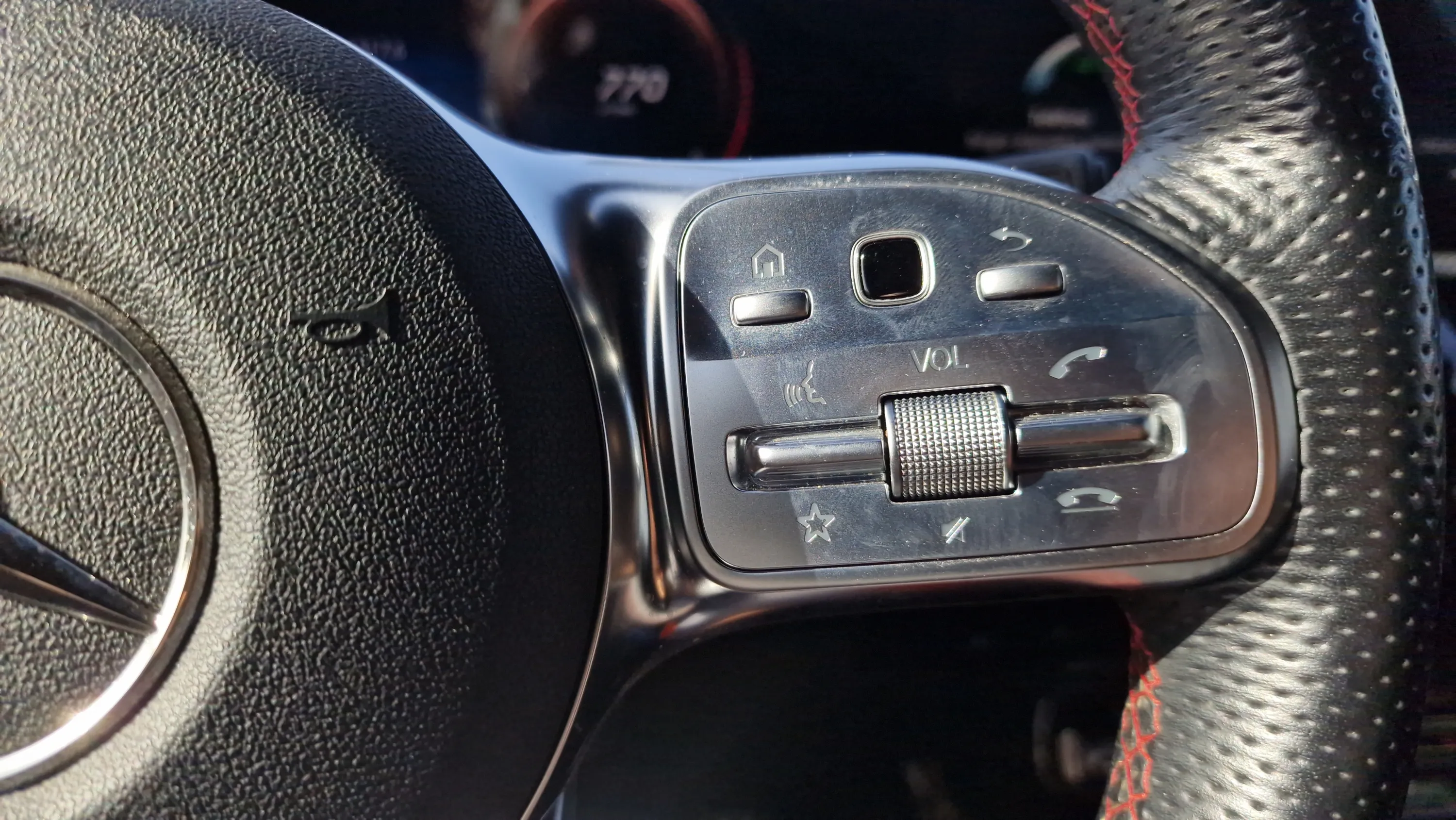 Mercedes-Benz CLA 200 D 4MATIC DCT - foto 17