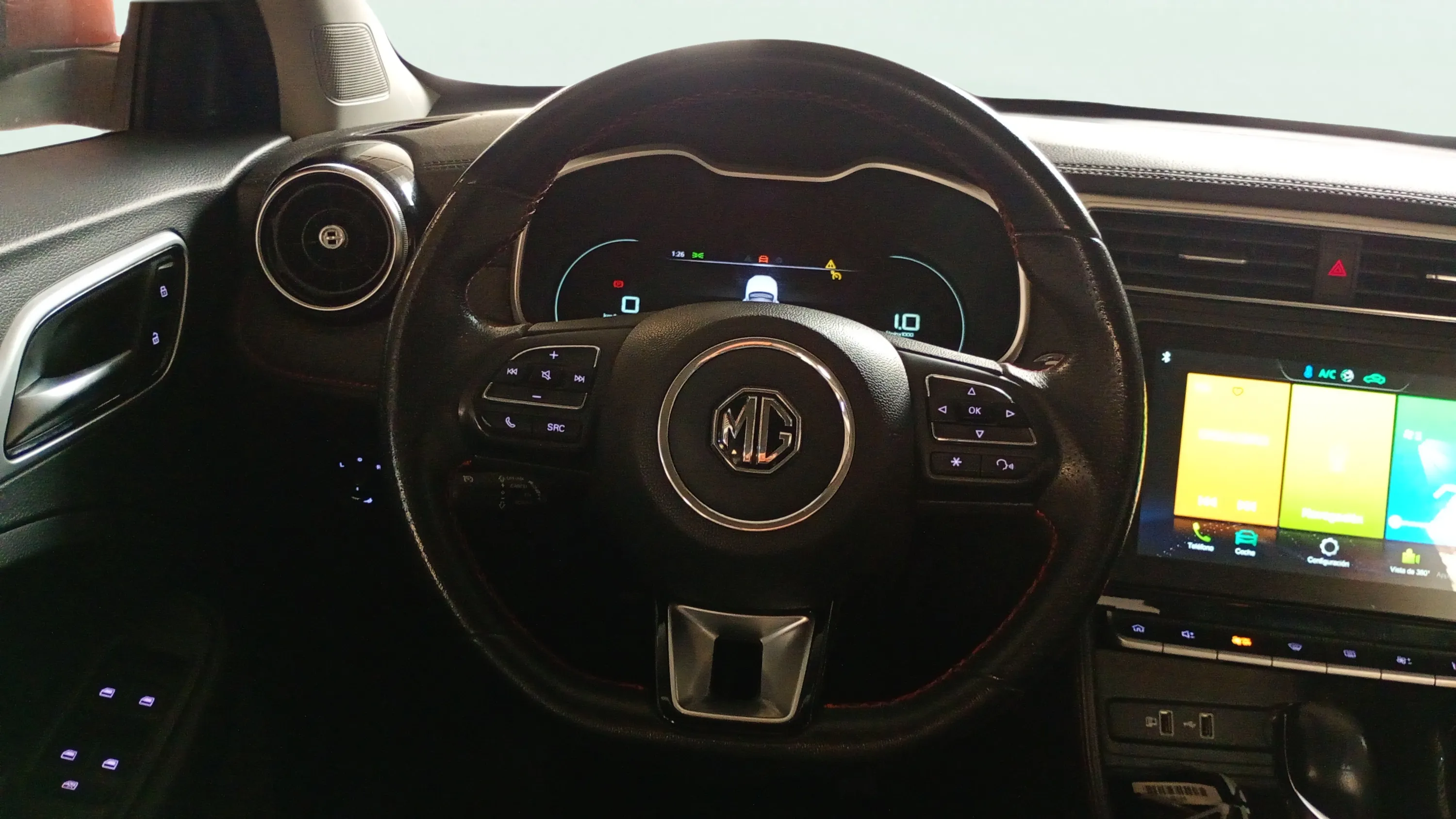 MG ZS 1.0T Luxury - foto 12