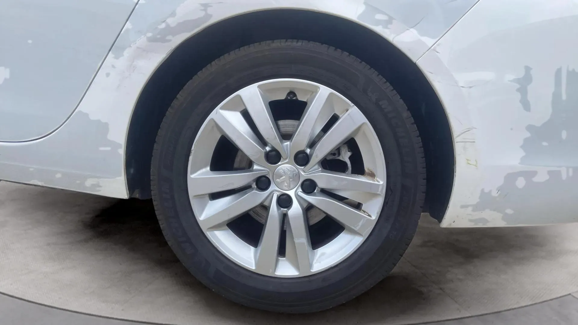 Peugeot 308 SW Style BlueHDi 130 - foto 8
