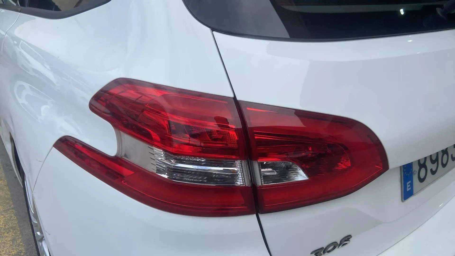 Peugeot 308 SW Style BlueHDi 130 - foto 12