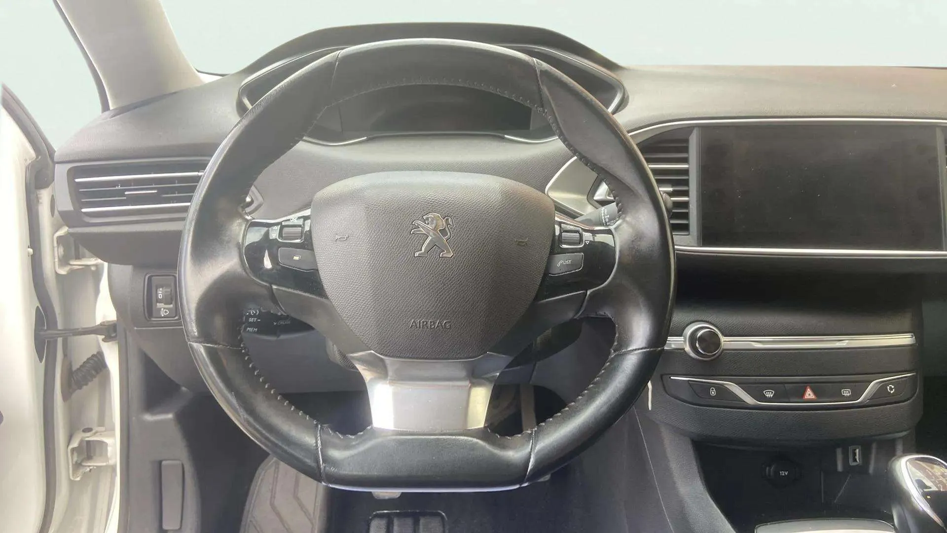 Peugeot 308 SW Style BlueHDi 130 - foto 13