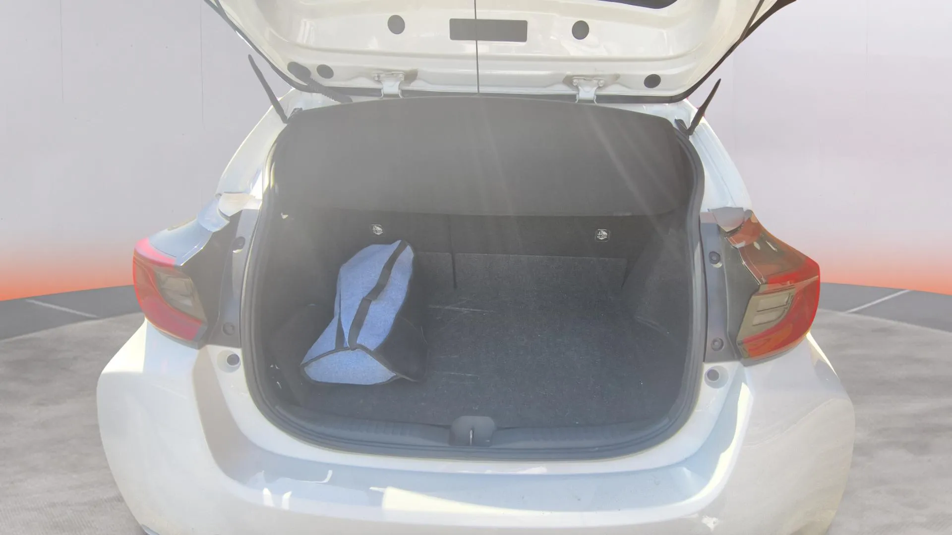 Toyota Yaris 1.6 RZ Circuit Pack - foto 15