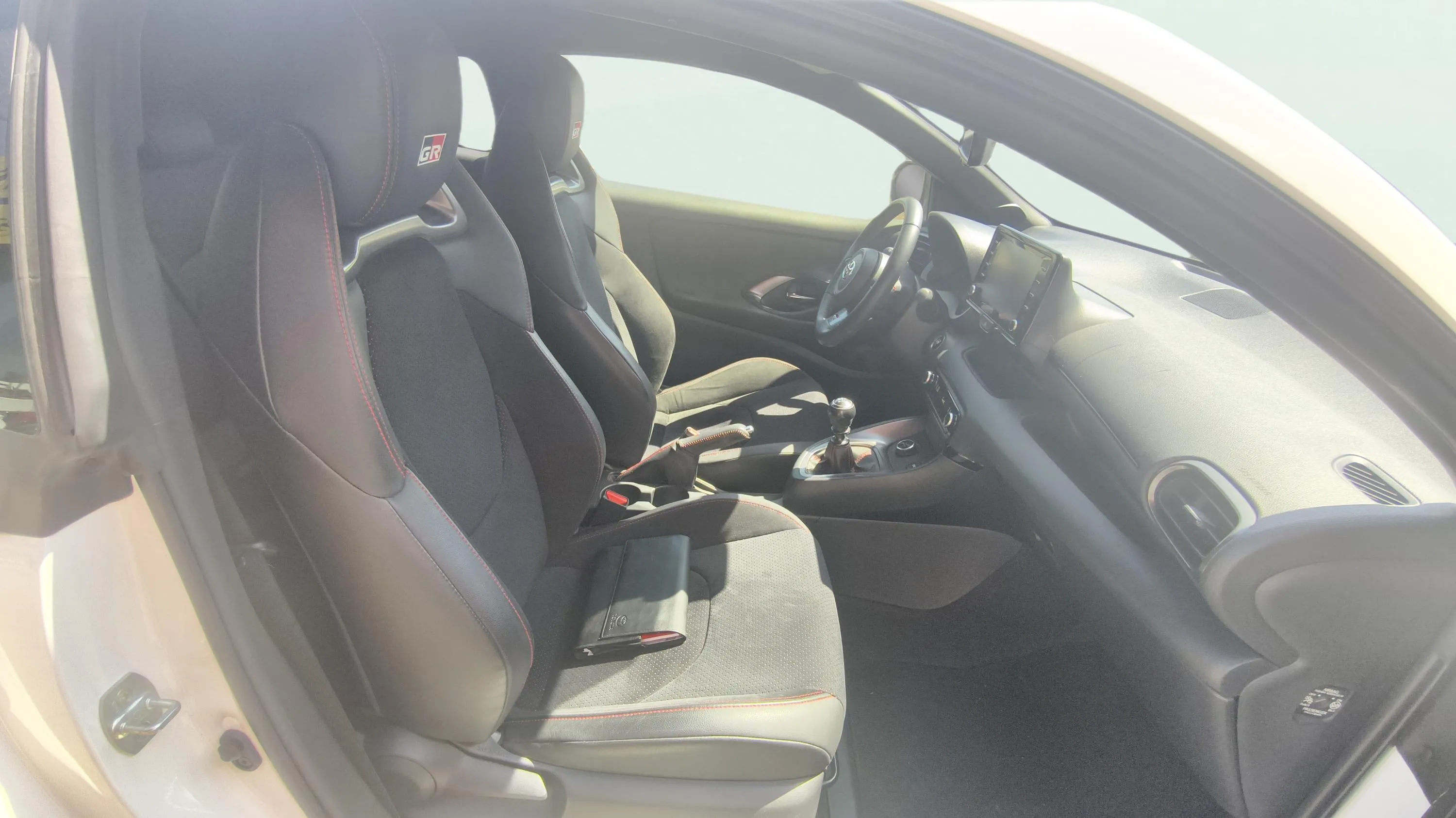 Toyota Yaris 1.6 RZ Circuit Pack - foto 12