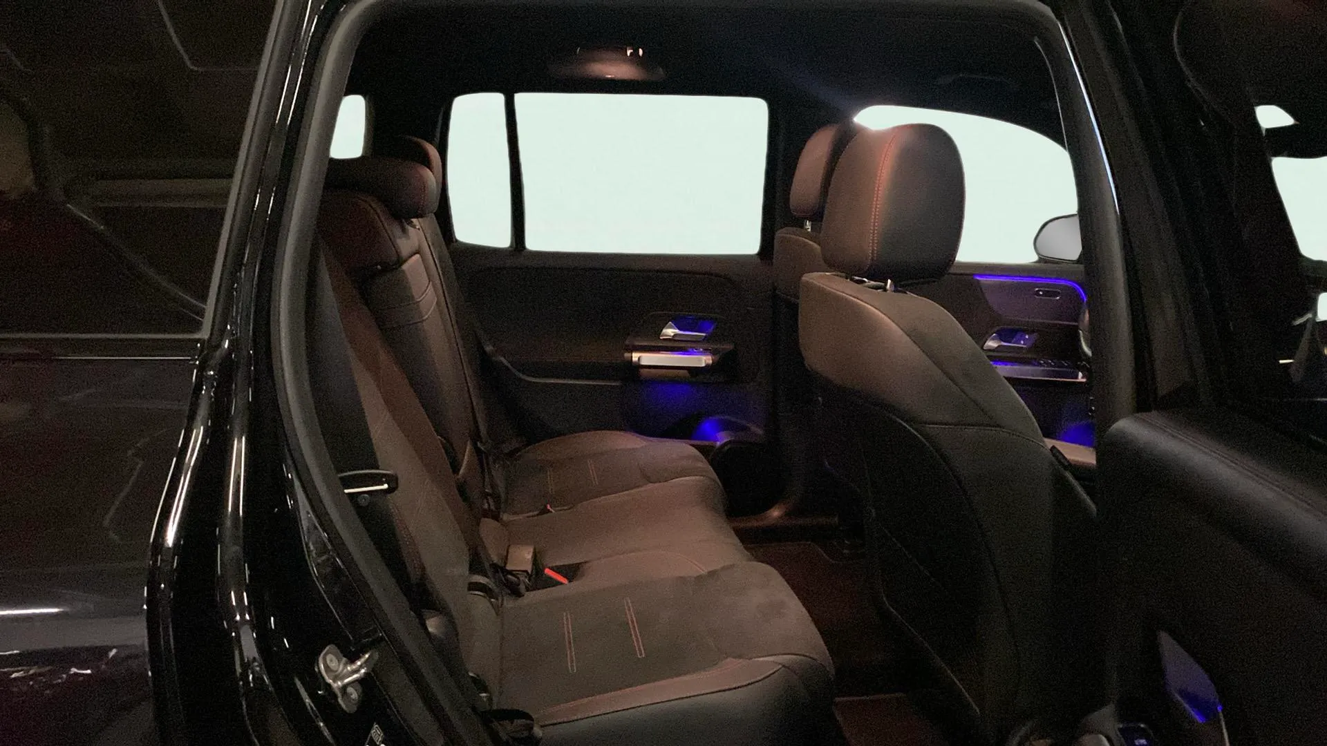 Mercedes-Benz EQB 250+ - foto 30