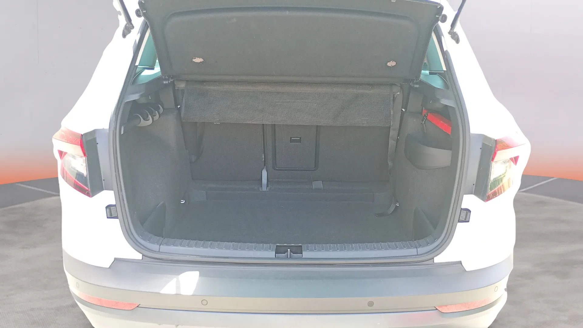 Škoda Karoq 1.6 TDI Ambition - foto 10