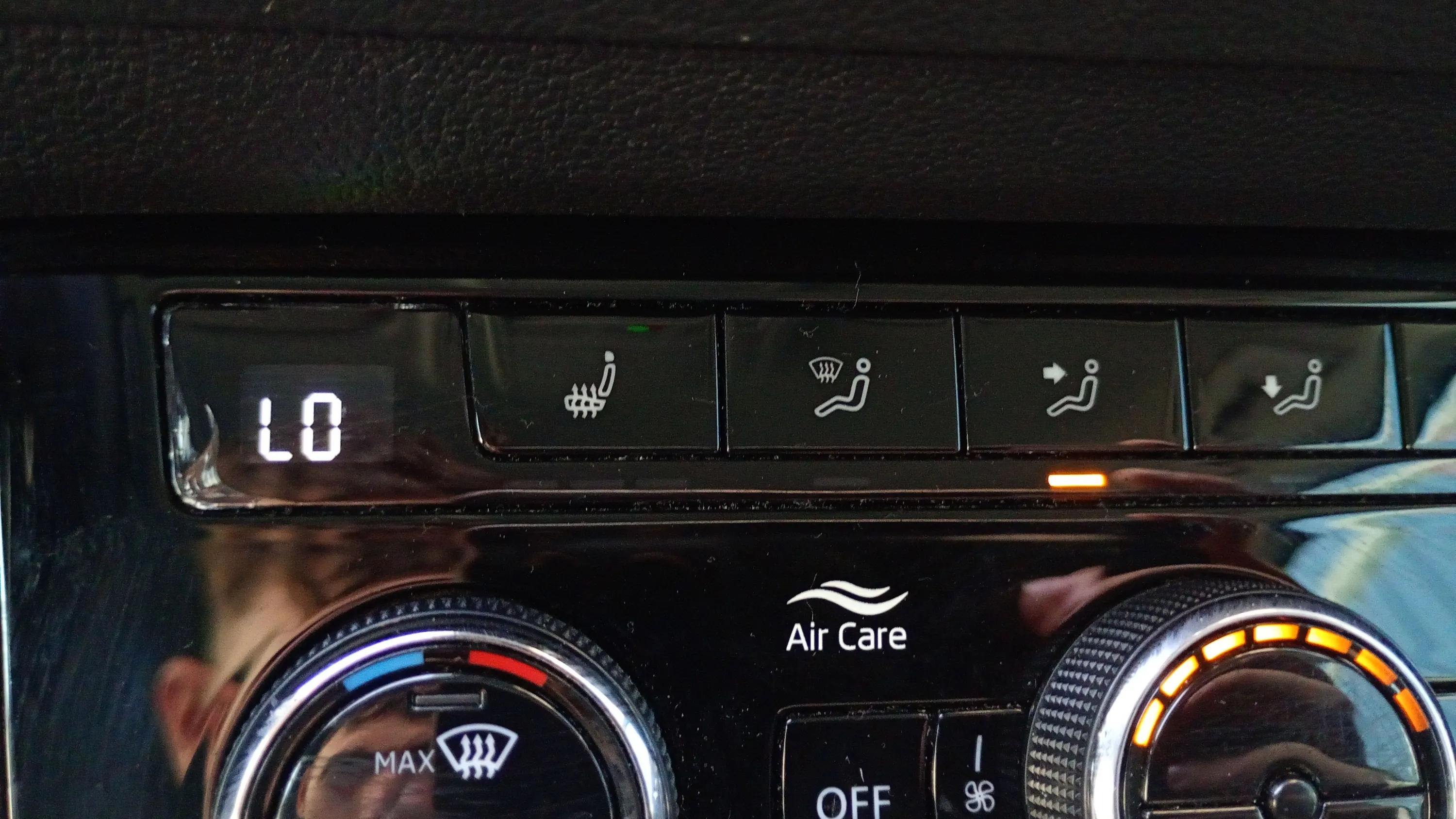 Škoda Karoq 1.6 TDI Ambition - foto 22