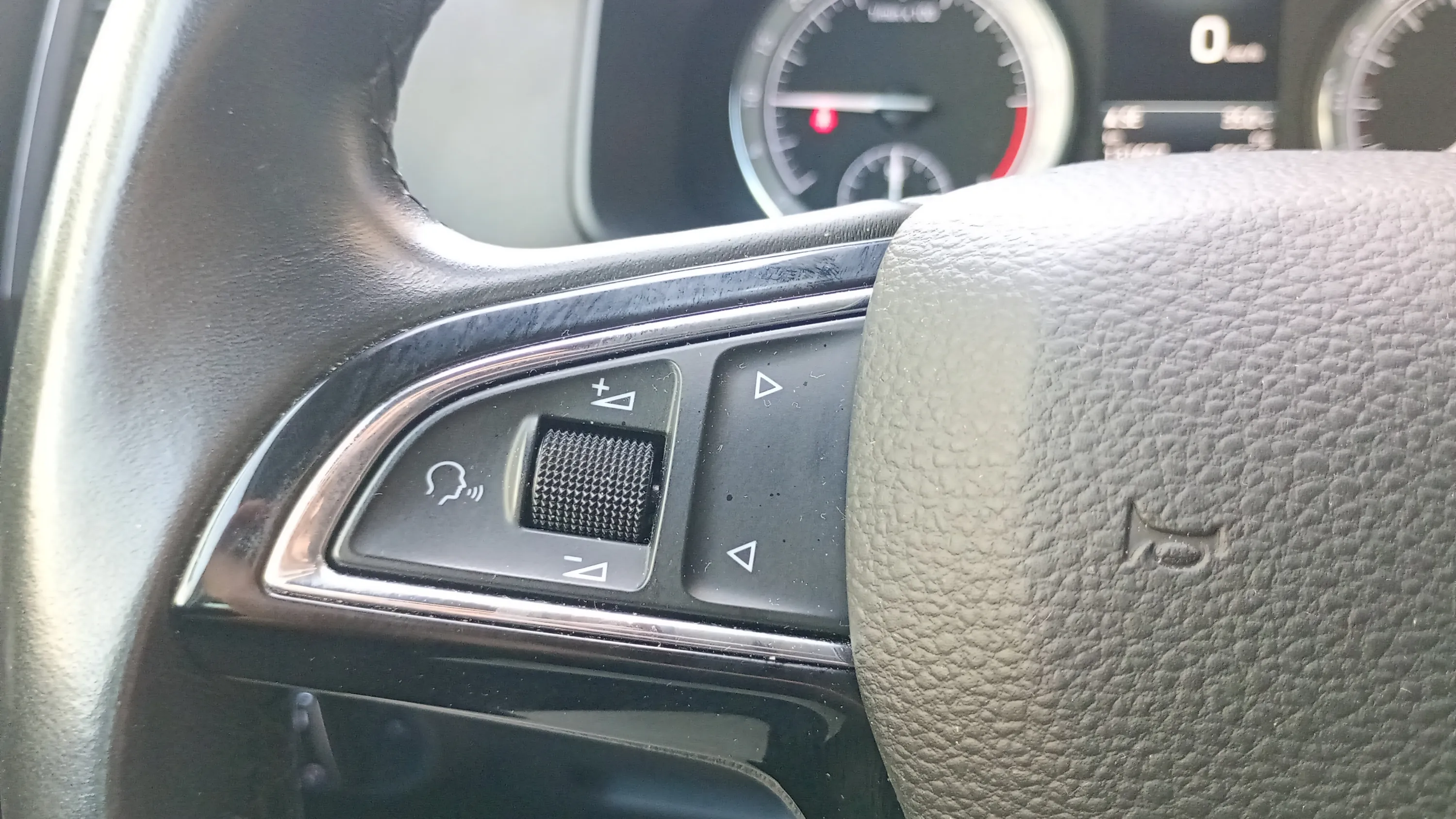 Škoda Karoq 1.6 TDI Ambition - foto 15