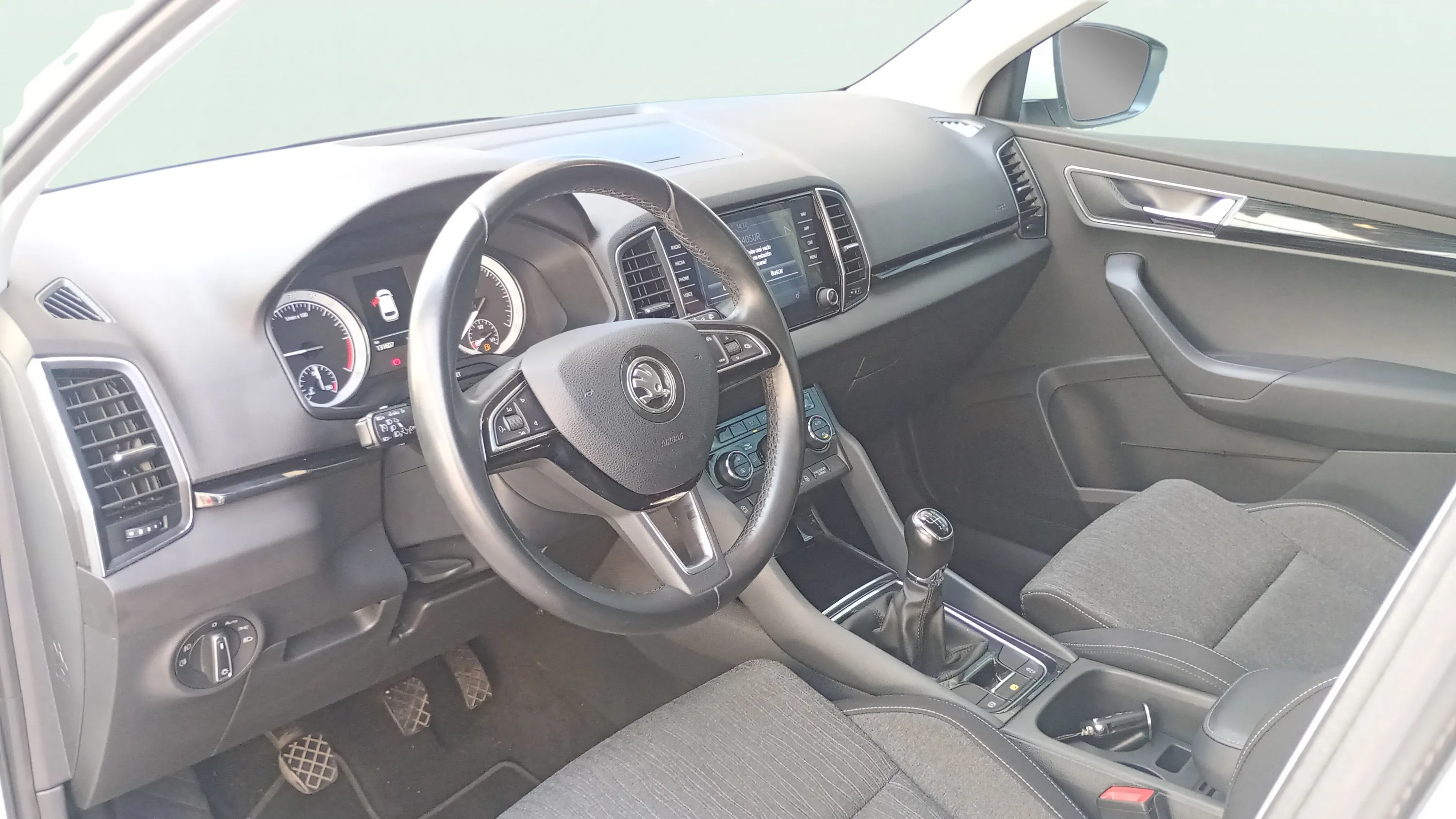 Škoda Karoq 1.6 TDI Ambition - foto 12