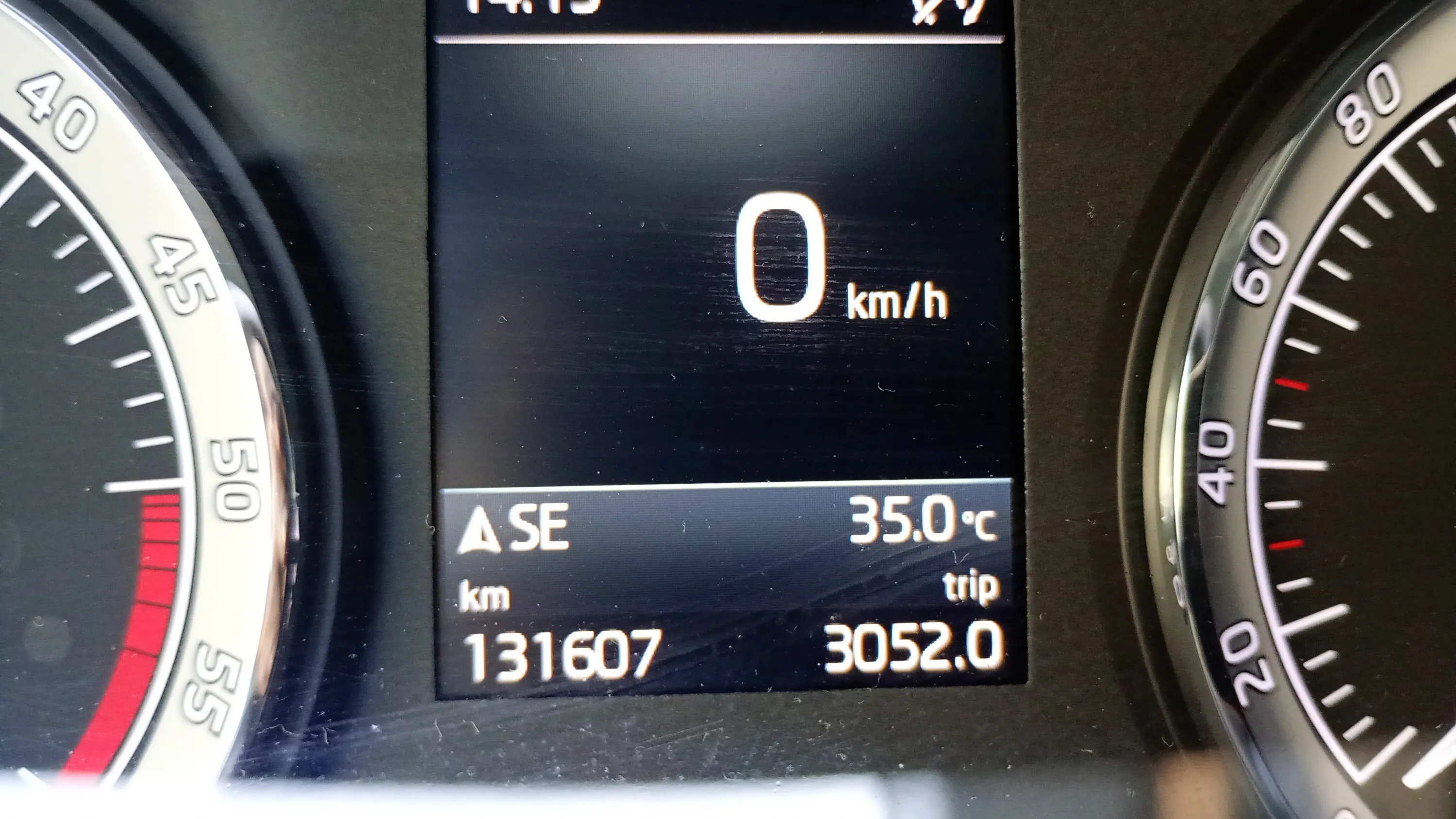 Škoda Karoq 1.6 TDI Ambition - foto 19