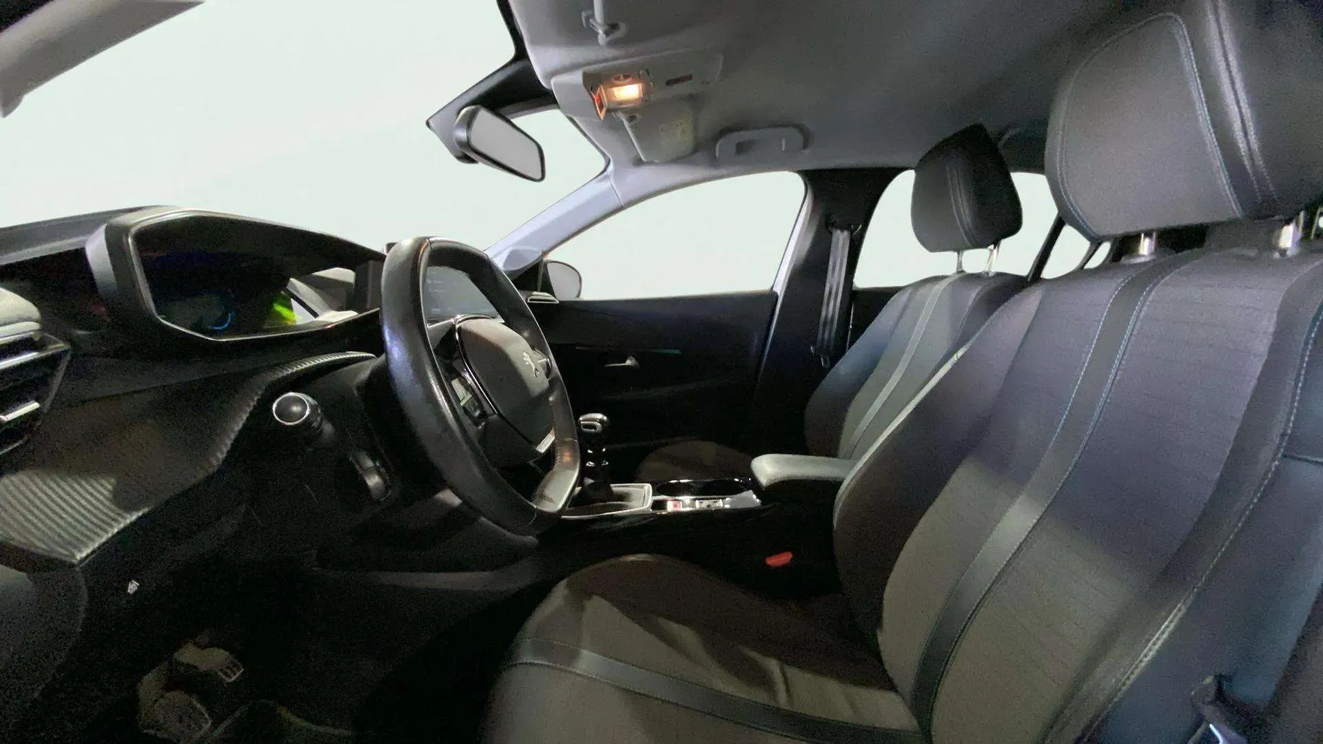Peugeot 208 PureTech Allure - foto 9