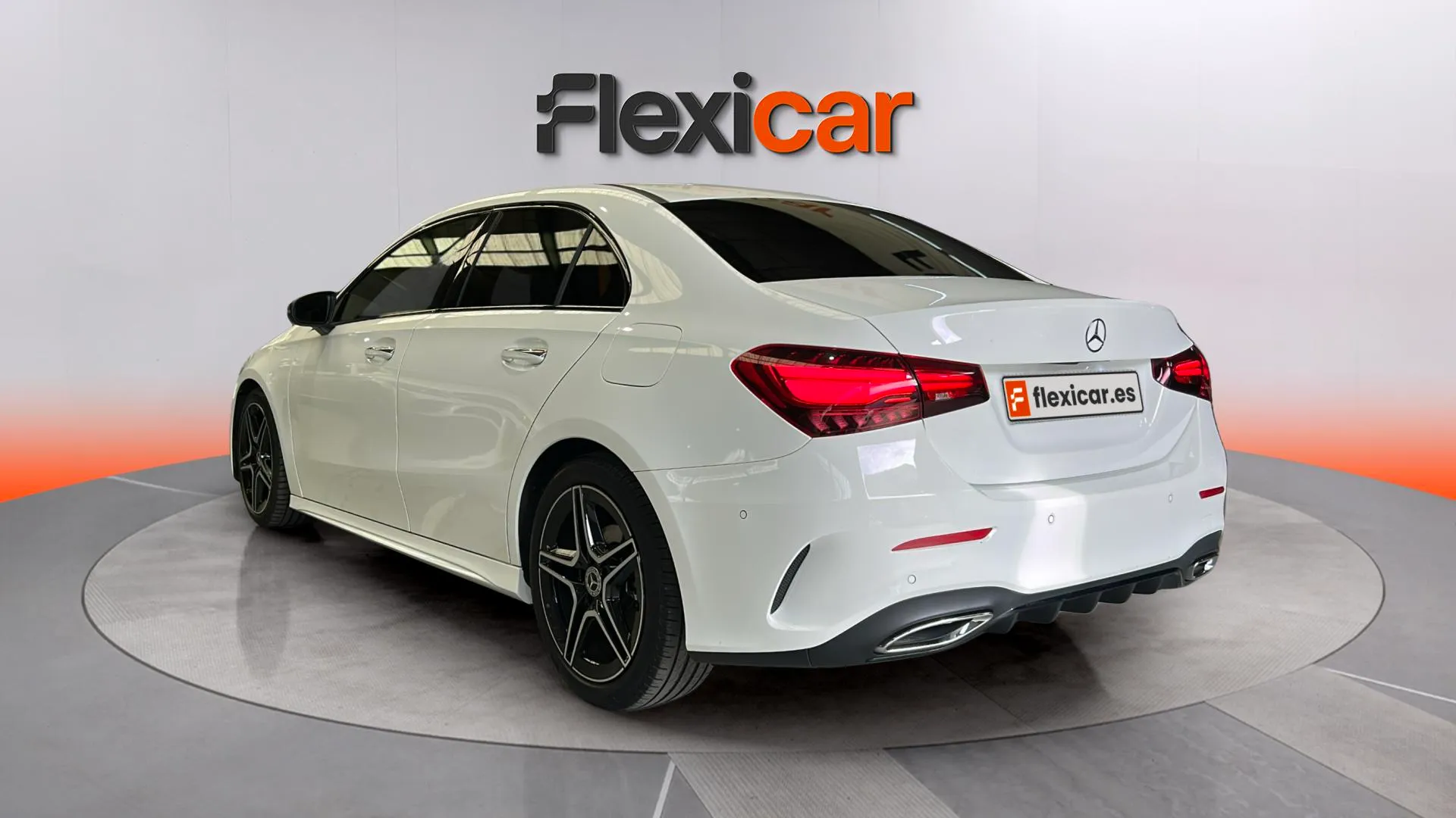 Mercedes-Benz Clase A A 180 Sedán - foto 4