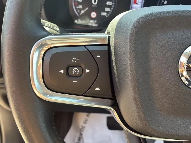 Volvo XC40 1.5 T3 Momentum Pro - foto 12