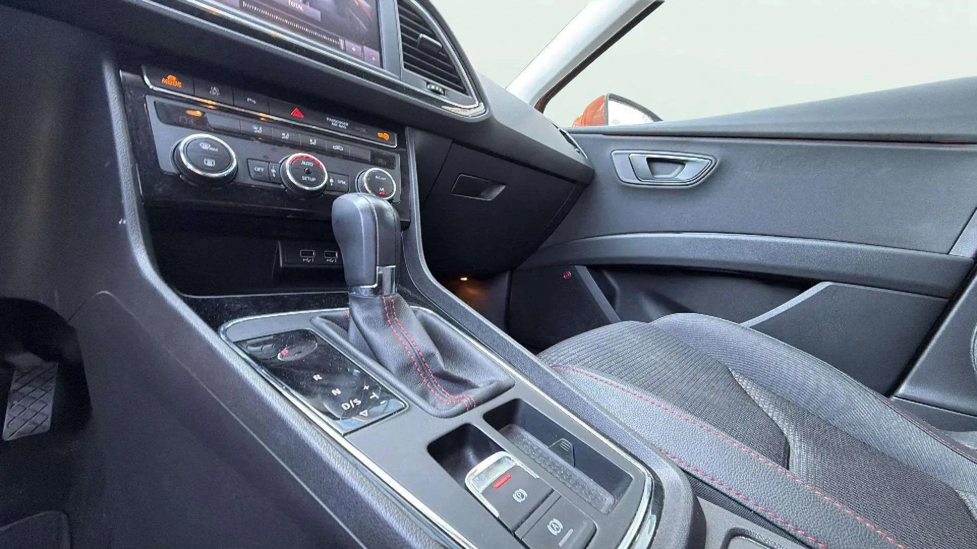 SEAT León 1.5 TSI DSG-7 FR Ed Pl - foto 26