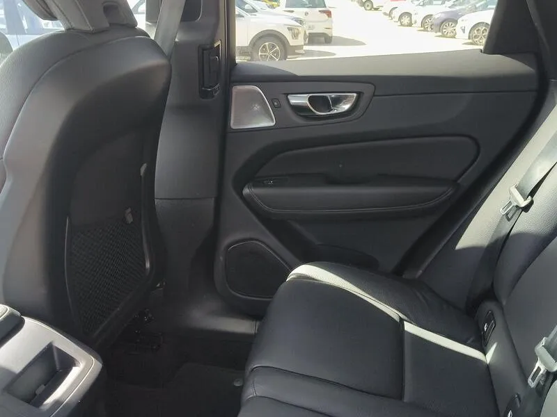 Volvo XC60 2.0 T6 AWD Recharge Ultimate Dark - foto 35