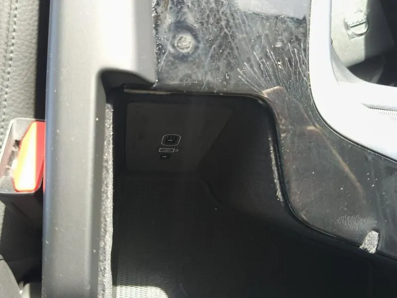 Volvo XC60 2.0 T6 AWD Recharge Ultimate Dark - foto 15