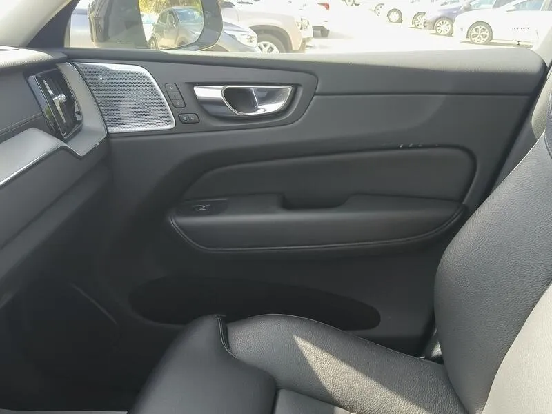 Volvo XC60 2.0 T6 AWD Recharge Ultimate Dark - foto 21
