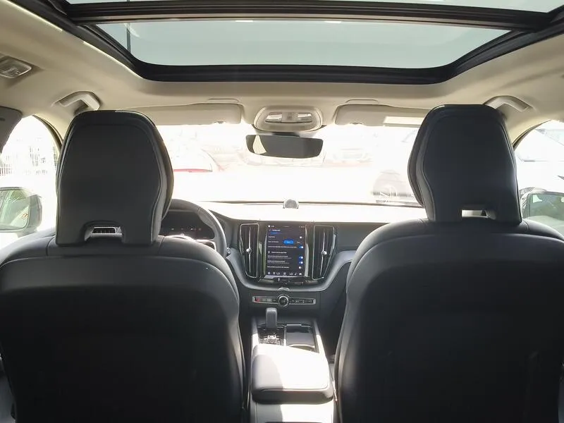 Volvo XC60 2.0 T6 AWD Recharge Ultimate Dark - foto 41