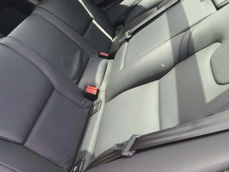 Volvo XC60 2.0 T6 AWD Recharge Ultimate Dark - foto 37