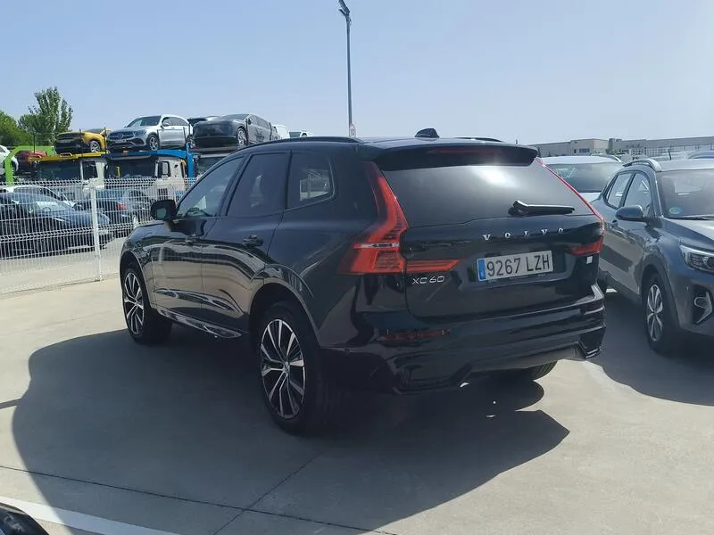 Volvo XC60 2.0 T6 AWD Recharge Ultimate Dark - foto 4