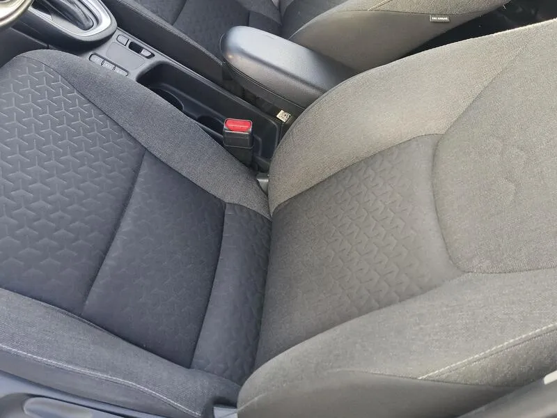 Toyota Yaris 1.5 120H Business Plus - foto 29