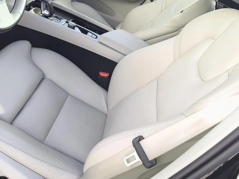 Volvo XC60 2.0 B4 D AWD Ultimate Bright - foto 29