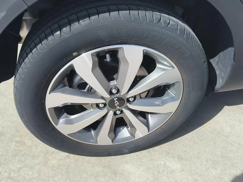 Kia Stonic 1.2 DPi Concept - foto 33