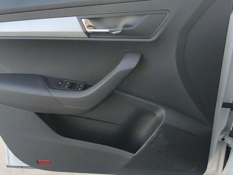 Škoda Karoq 1.0 TSI Selection - foto 28
