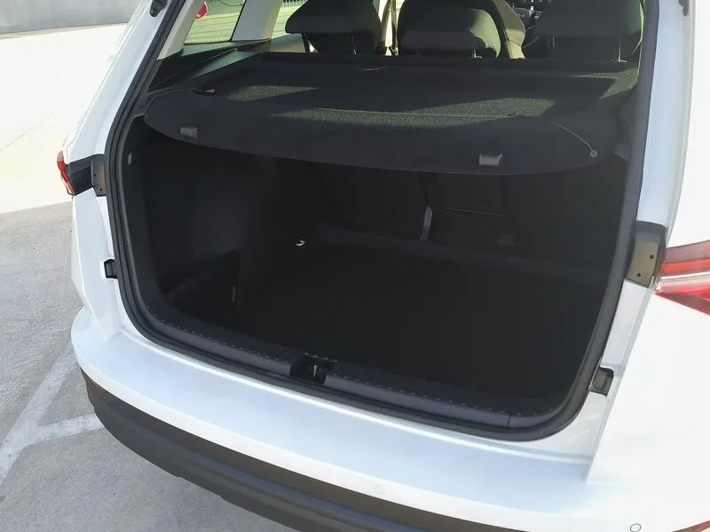 Škoda Karoq 1.0 TSI Selection - foto 37