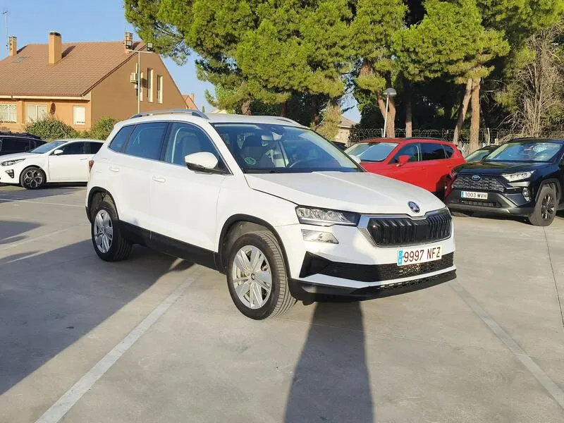 Škoda Karoq 1.0 TSI Selection - foto 8
