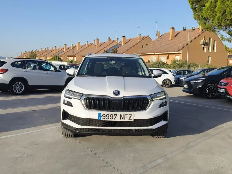 Škoda Karoq 1.0 TSI Selection - foto 9