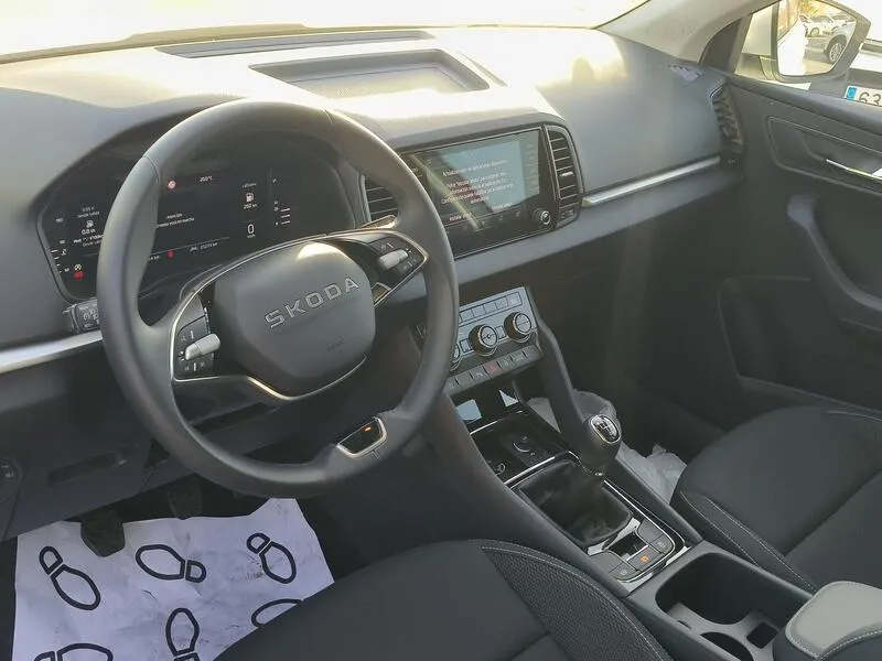 Škoda Karoq 1.0 TSI Selection - foto 10