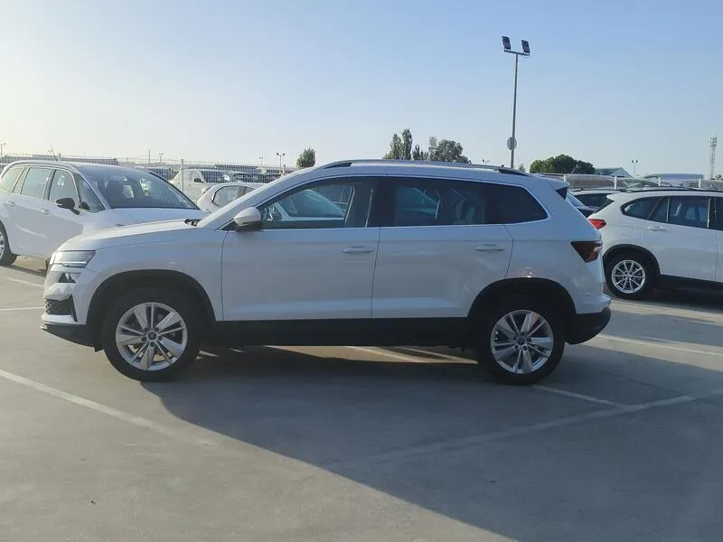 Škoda Karoq 1.0 TSI Selection - foto 3