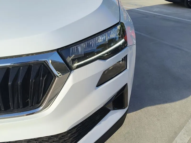 Škoda Karoq 1.0 TSI Selection - foto 41