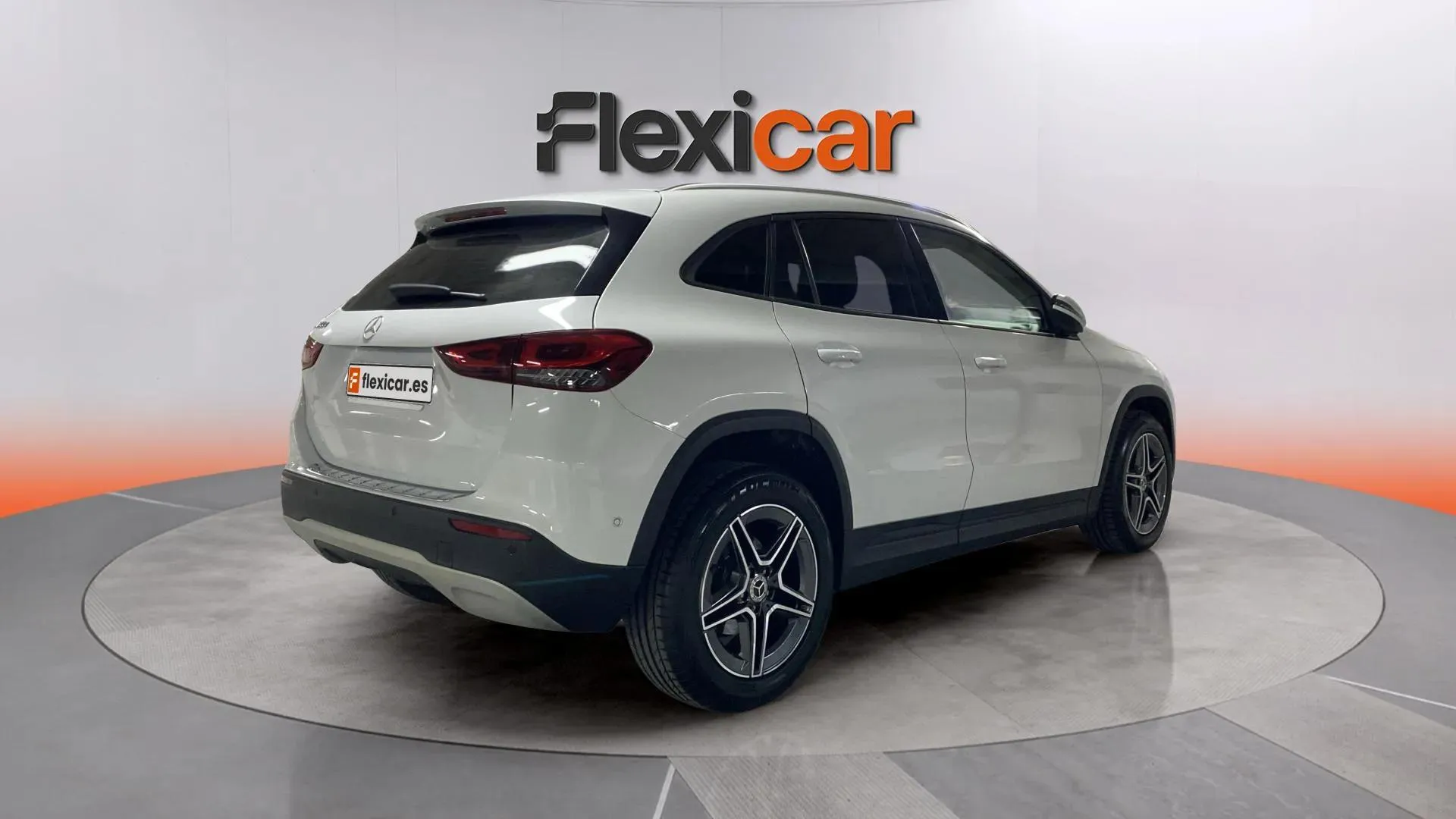 Mercedes-Benz GLA 200 D - foto 6