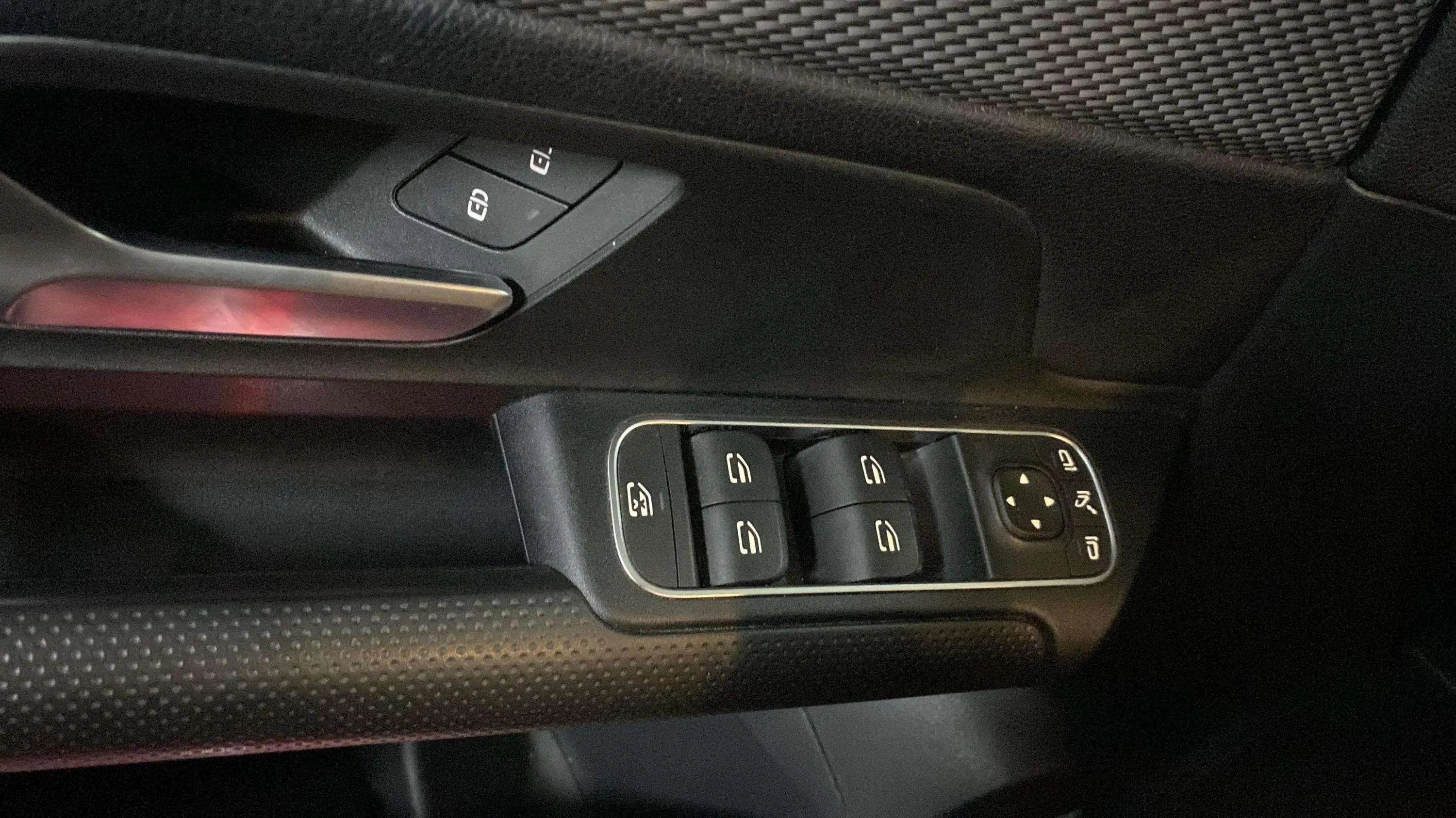 Mercedes-Benz GLA 200 D - foto 10