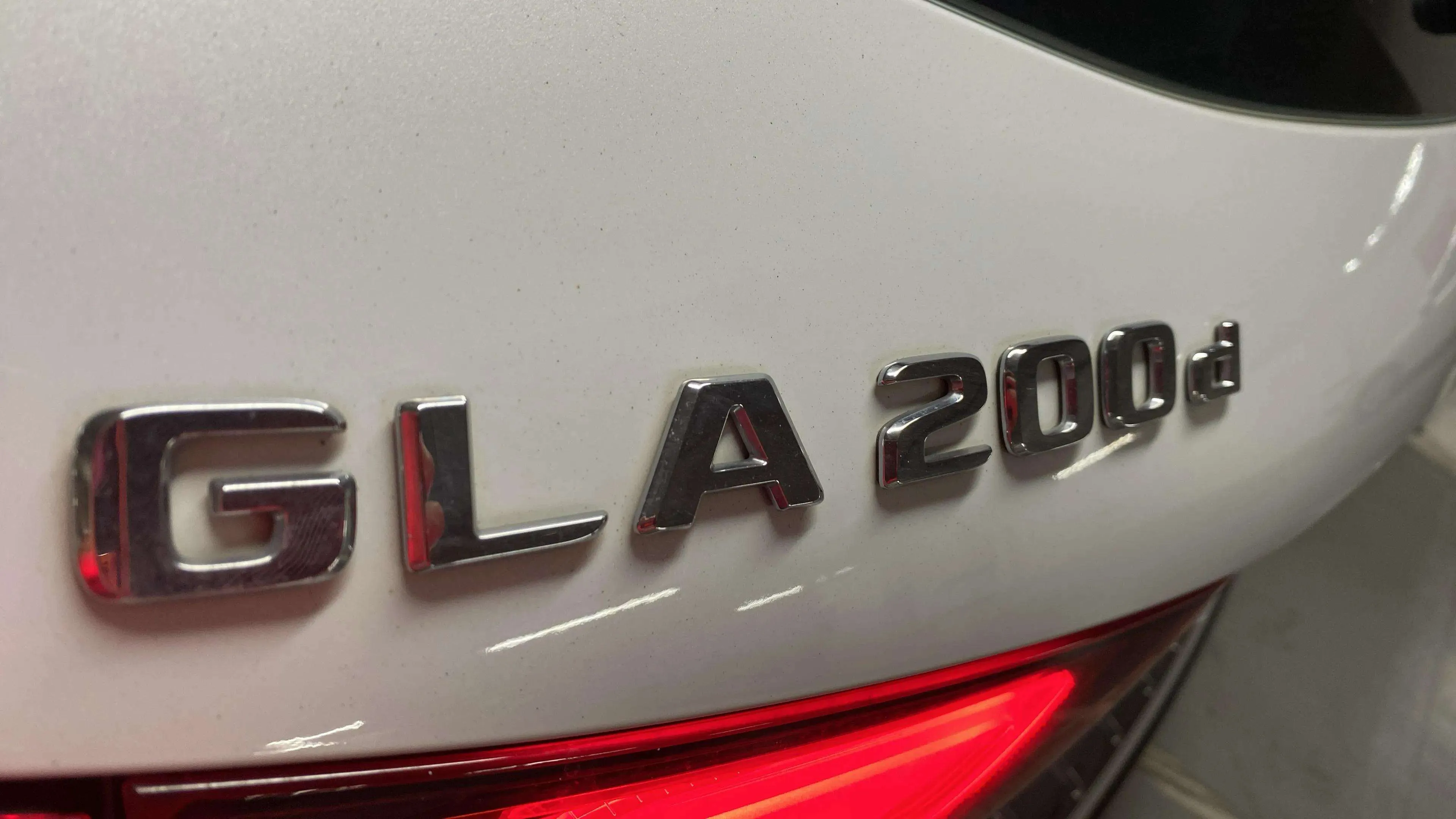 Mercedes-Benz GLA 200 D - foto 12