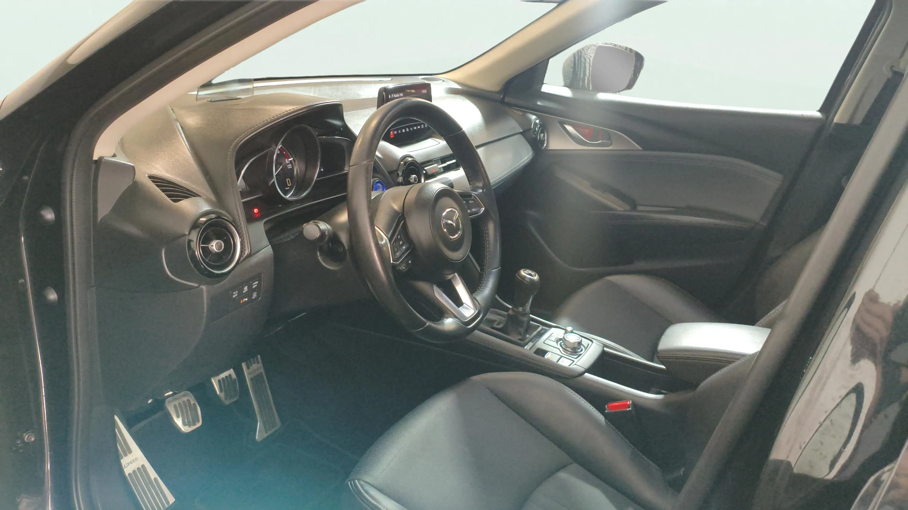 Mazda CX-3 1.8 D 2WD Evolution - foto 11