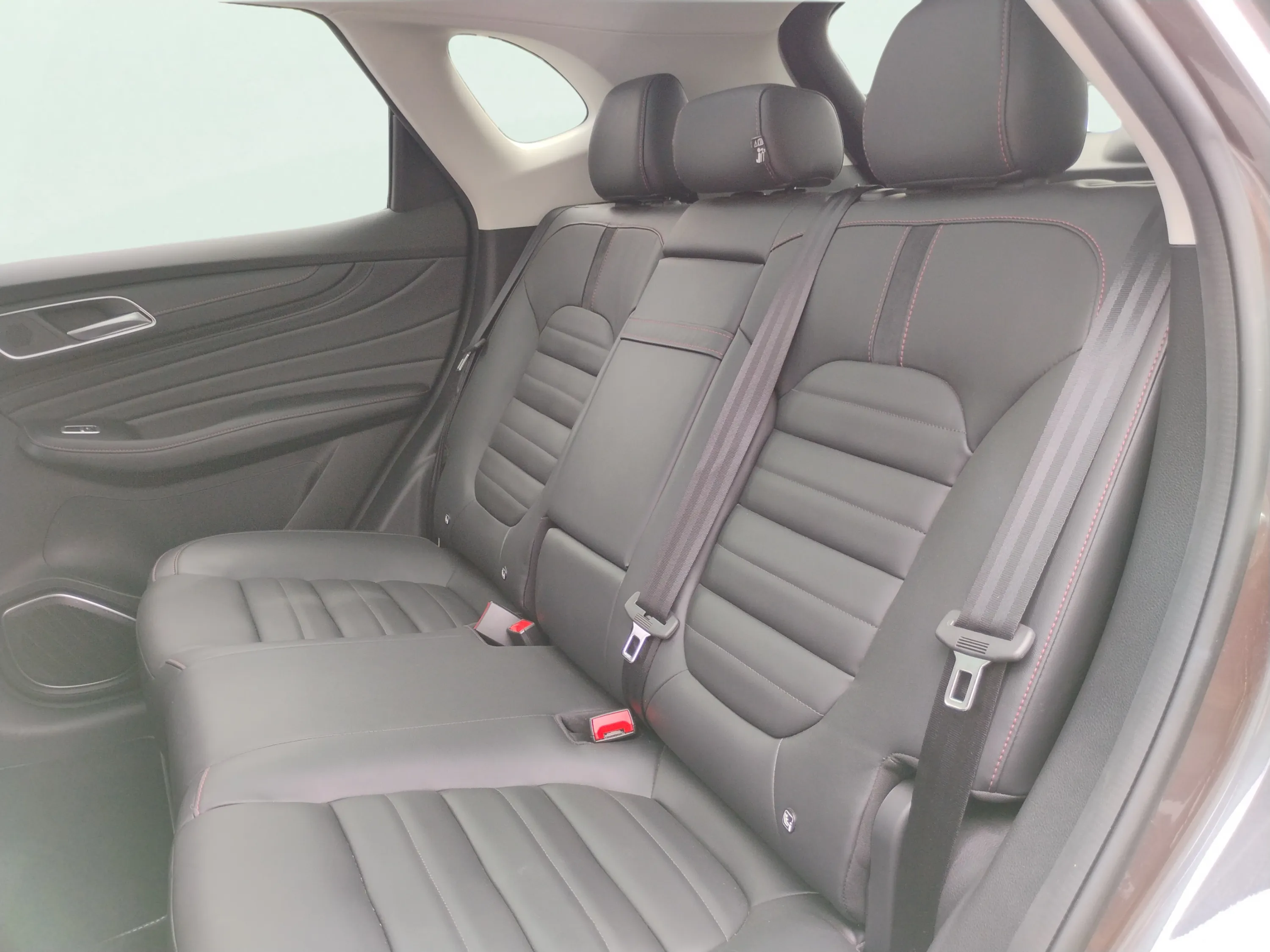 MG HS 1.5T Luxury - foto 23