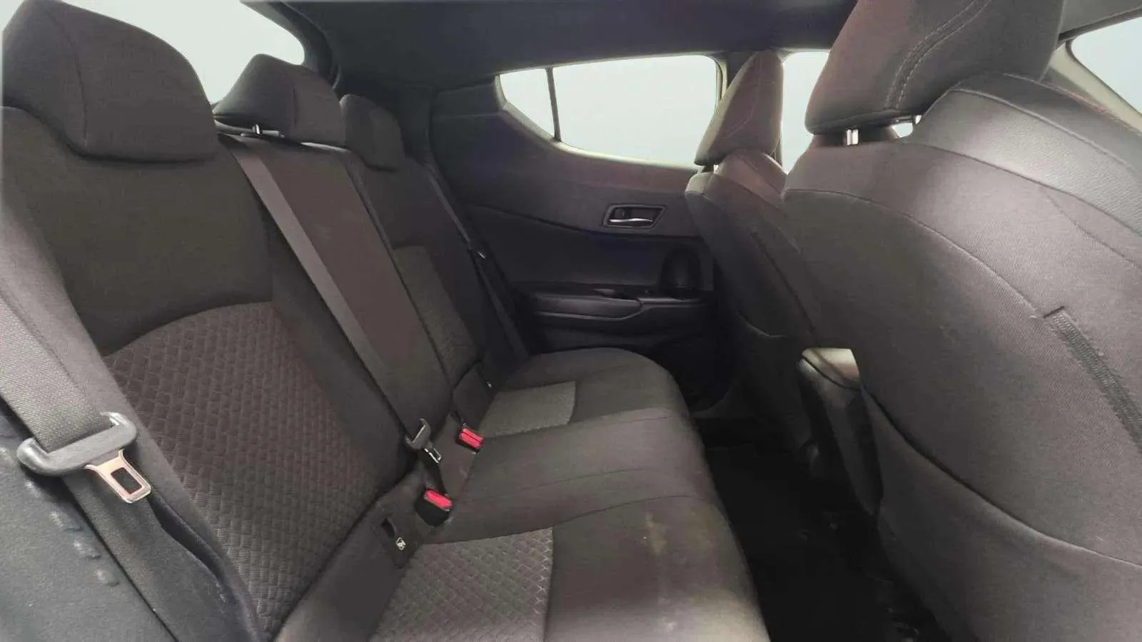 Toyota C-HR 1.8 125H Active - foto 12
